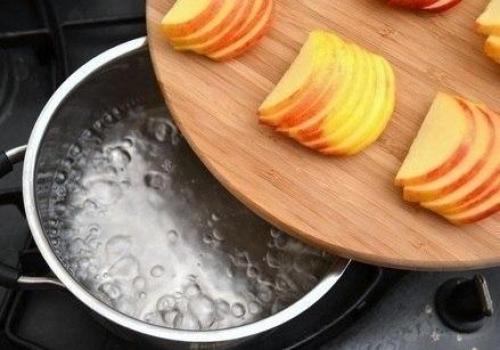 Слойки с яблоками Розочки. 01