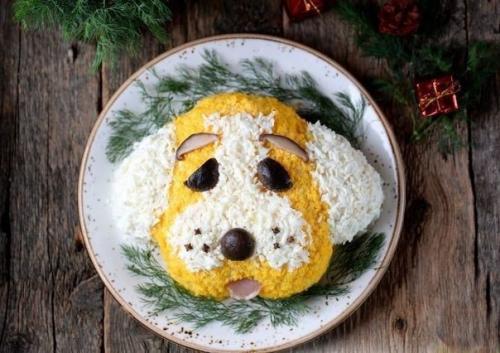 Салат Собачка с копченой курицей и грибами?