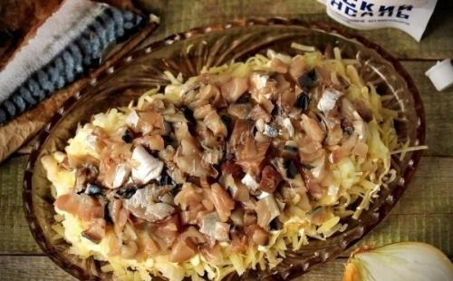 Новогодний салат Скумбрия под Шубой. 02