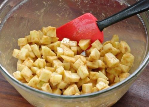 Яблочный штрудель.   Ингредиенты: 02