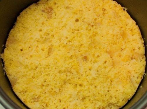 Пышная шарлотка с яблоками в мультиварке. 08