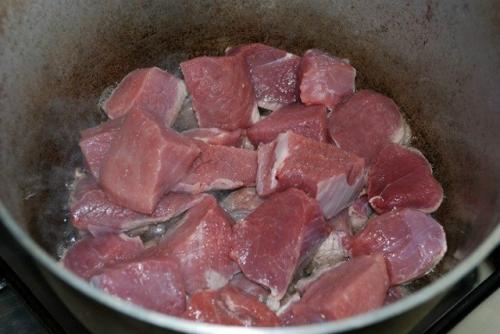 Жаркое.  Ингредиенты:  - 1 кг говядины. 02