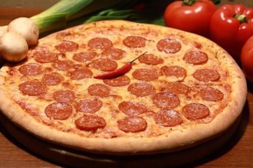 Пицца Пепперони. Ингредиенты: 04 Пицца Пепперони. Ингредиенты: 04