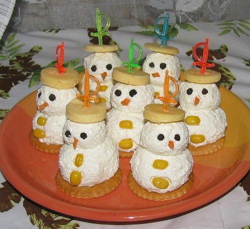 Сырные снеговики?   Ингредиенты: