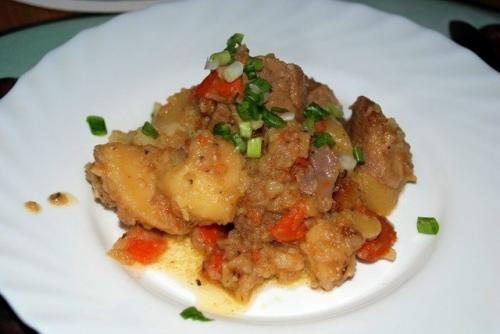 Жаркое.  Ингредиенты:  - 1 кг говядины. 05