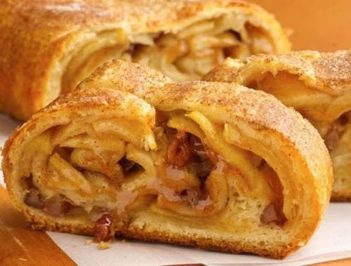 Яблочный штрудель.  Ингредиенты: