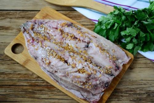 Запеченная скумбрия с орехово - сырной начинкой. 02