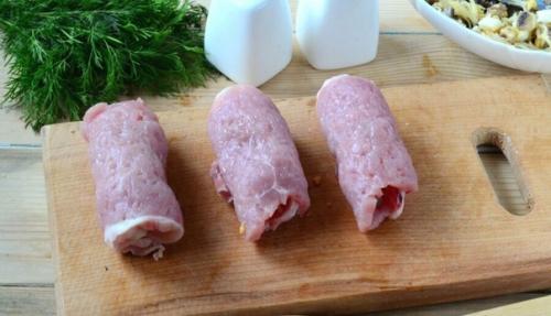 Мясные праздничные рулетики с вкусной начинкой. 02 Мясные праздничные рулетики с вкусной начинкой. 02