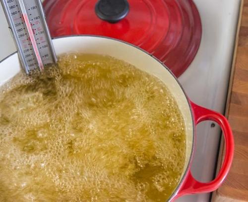 Хрустящая курочка с острым медовым соусом. 05