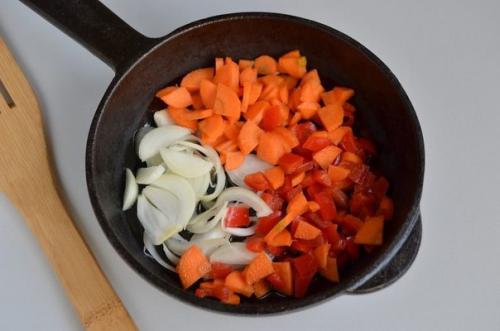 Наваристый суп с фрикадельками и овощами. 02