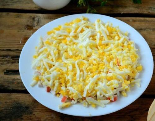 Вкуснейший салатик с крабовыми палочками. 02