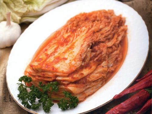 Острое кимчхи по-пхеньянски (корейская кухня).