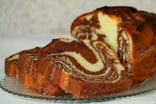 Мраморный кекс на сгущенке.