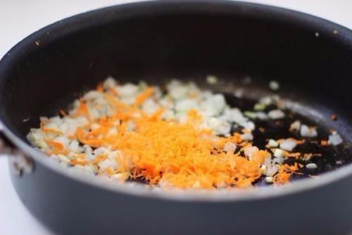 Фаршированные кабачки.  Ингредиенты: 03