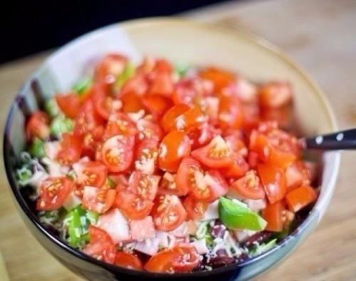 Салат с крабовыми палочками и фасолью? 05