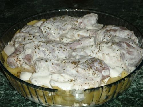 Картошка с куриными ножками в духовке. 03