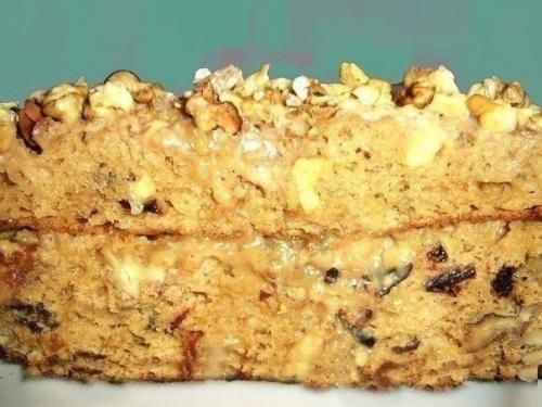 Пирог Лакомка с орехами и вареной сгущенкой?