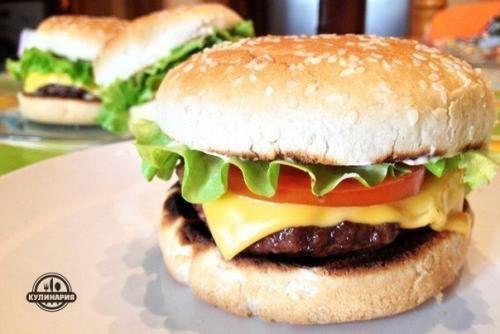 Классический чизбургер.  Ингредиенты: