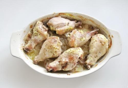 Куриные голени с картофелем и луком в духовке. 02