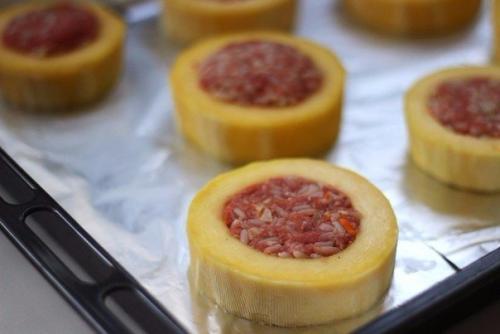 Фаршированные кабачки.  Ингредиенты: 06