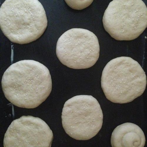 Чизбургеры.  Ингредиенты:   - Булочки. 01