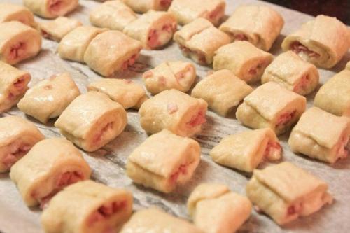 Слоечки с ветчиной. 07