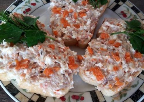 Ложная Икорка.  Это самая вкусная намазывалка из всех, которые я пробовала.