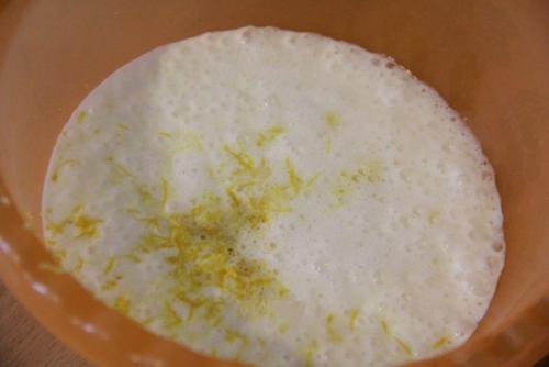 Пышные оладьи на кефире без яиц. 01