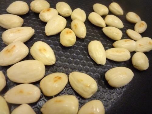 Сладкие шарики с киви и орехами. 04