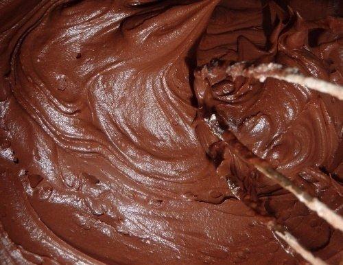 Полосатый кекс.  Задумали приготовить вкусные домашние кексы, но вкусы родных расходятся - кто-то любит шоколадные, кто-то без ума от сливочных? 02