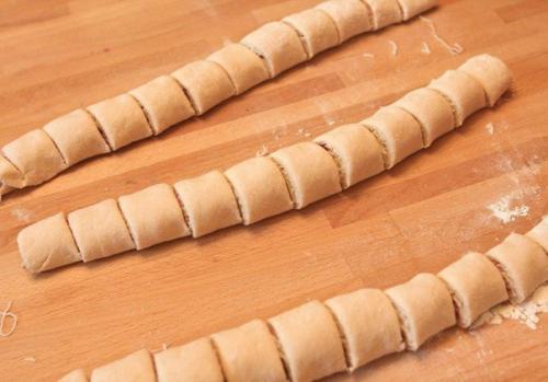 Слоечки с ветчиной. 05