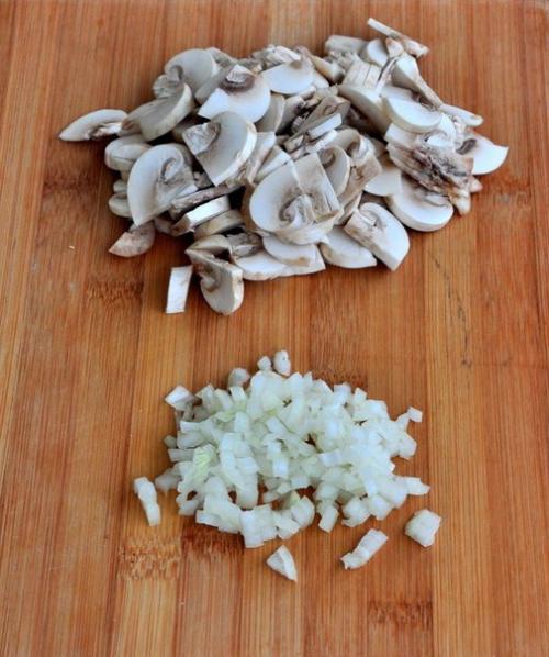 Горячая закуска из грибов с сырным соусом. 02