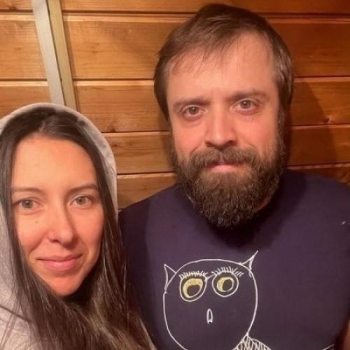 Приятная новость: актёр из Интернов Александр Ильин стал отцом в третий раз - у него и жены Юлии родилась дочь. 04