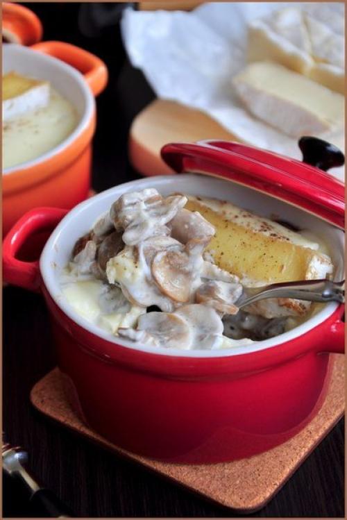 Горячая закуска из грибов с сырным соусом. 01