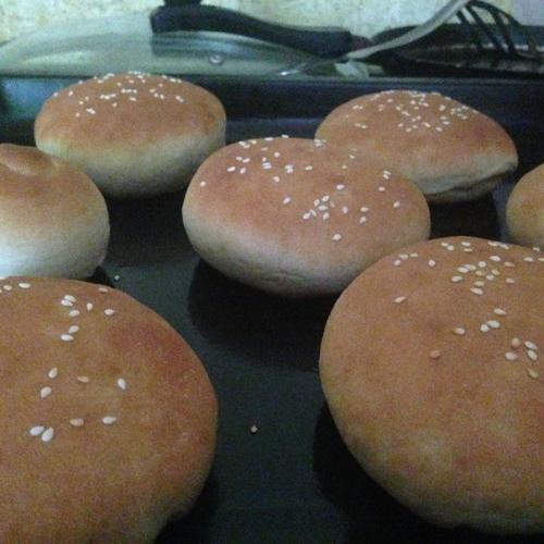 Чизбургеры.  Ингредиенты:   - Булочки. 08