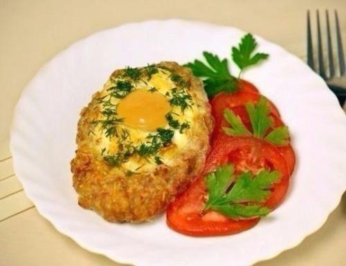 Нежные шницели с яйцом - очень вкусные, сочные и питательные, их можно подать и на праздничный стол, и на обычный семейный ужин. Нежные шницели с яйцом - очень вкусные, сочные и питательные, их можно подать и на праздничный стол, и на обычный семейный ужин.