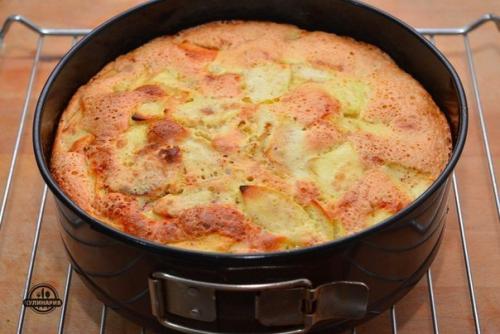 Очень вкусная шарлотка. 05