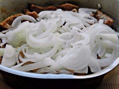 Мясо тушёное в сметане. 02