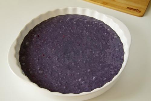 Пирог на кефире с вареньем. 04