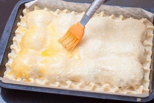 Пирог из творожного теста с яблоками. 05