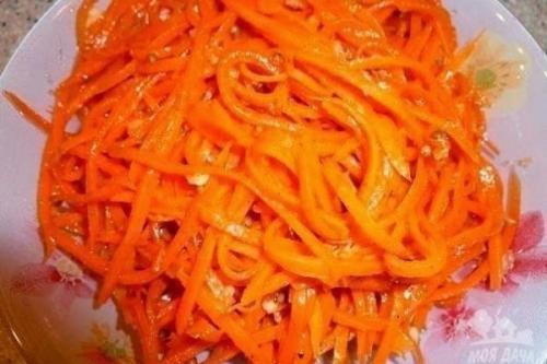 Морковь по-корейски.  Ингредиенты: