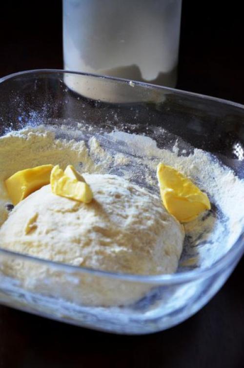 Пасхальный хлеб.  Можно изредка радовать свою семью таким вот хлебом и помимо пасхи, например, он идеально подойдет для завтрака в воскресенье. 03