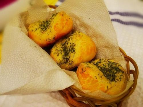 Чесночные булочки.  Ингредиенты: 02