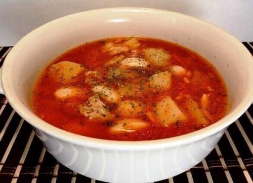 Kуриный суп с белой фасолью.

