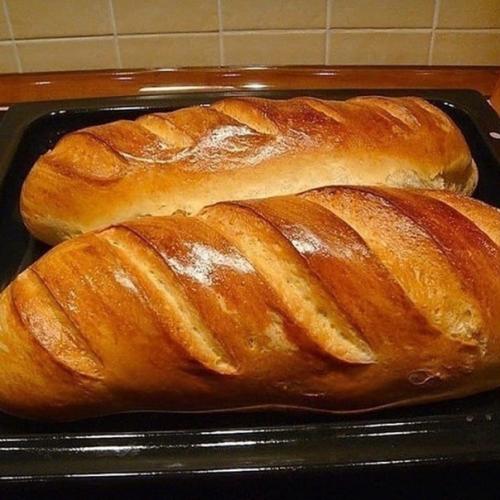 Хлеб. Ингредиенты:  - 250 г муки.