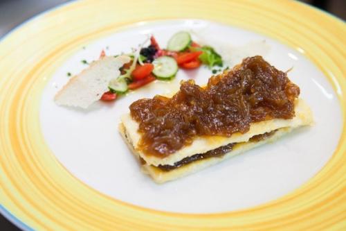 Омлет с луковой карамелью. 04