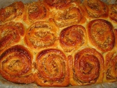 Булочки с яблоком из быстрого теста. 01