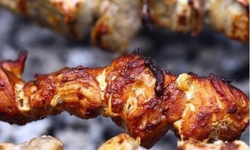 Шашлык из свинины в кефире.

