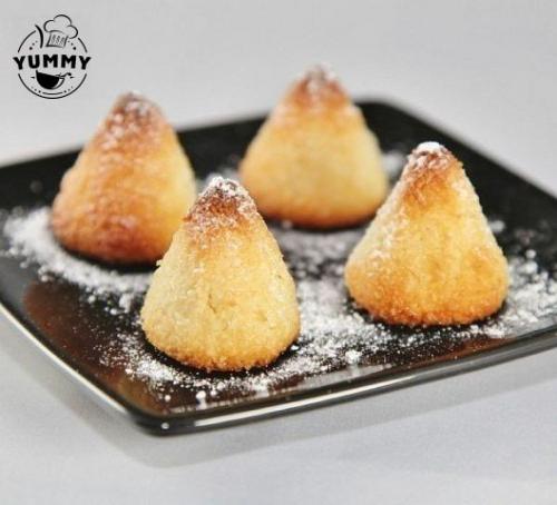 Кокосовые пирамидки.  Ингредиенты: