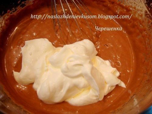 Шоколадно - творожный торт - суфле (без выпечки).